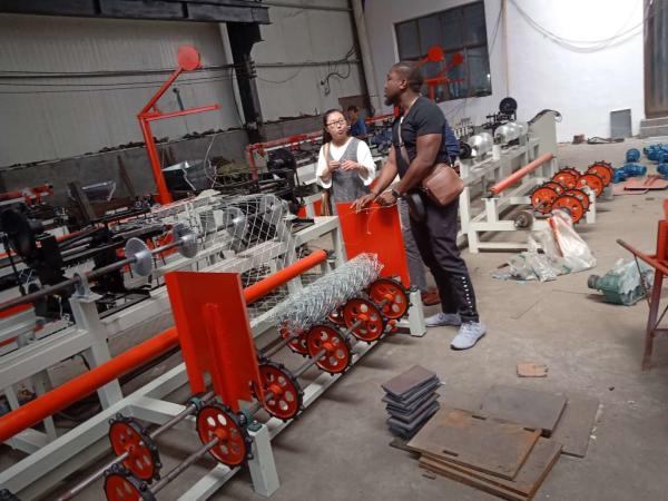 Quality Dual Wires Auto Diamond Shape Chain Link Fence Machine for sale