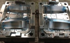 High Gloss Finish Plastic Injection Tooling Side Gate Type For PC + ABS Casing