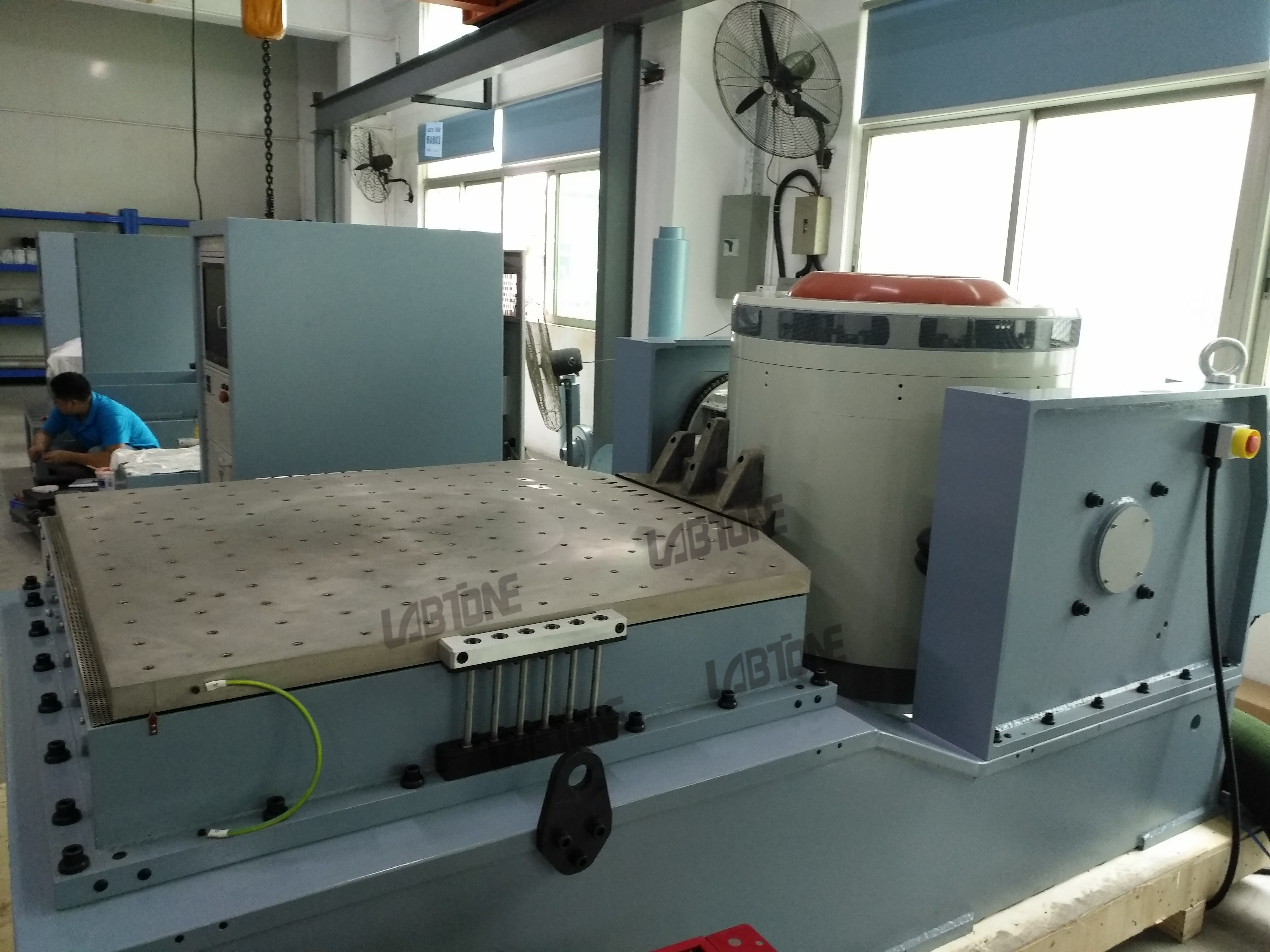 Large Displacement Electromagnetic Vibration Testing Equipment For Three Axis Shaker Test