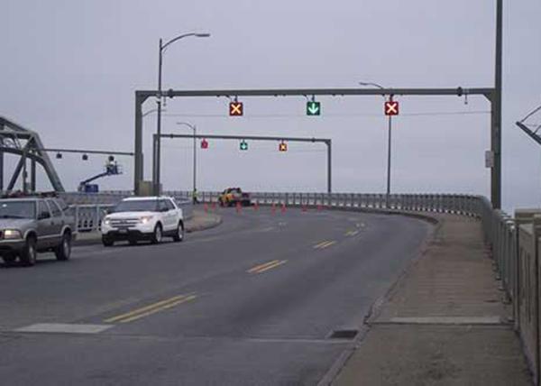Quality UV Proof Digital Variable Traffic Signs , Single Color Lane Use Control Signals for sale