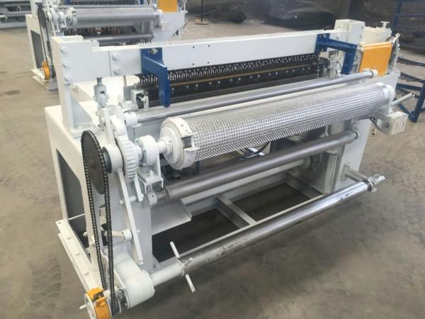 Quality High Speed Electric Welded Mesh Making Machine 380V Or Customize Voltage for sale