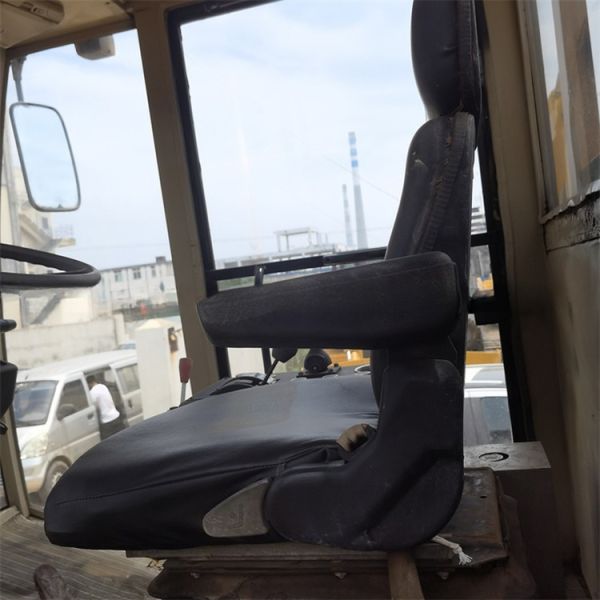 35 Ton Used Caterpillar Cat 826G Compactor in Excellent Condition Original Color Japan