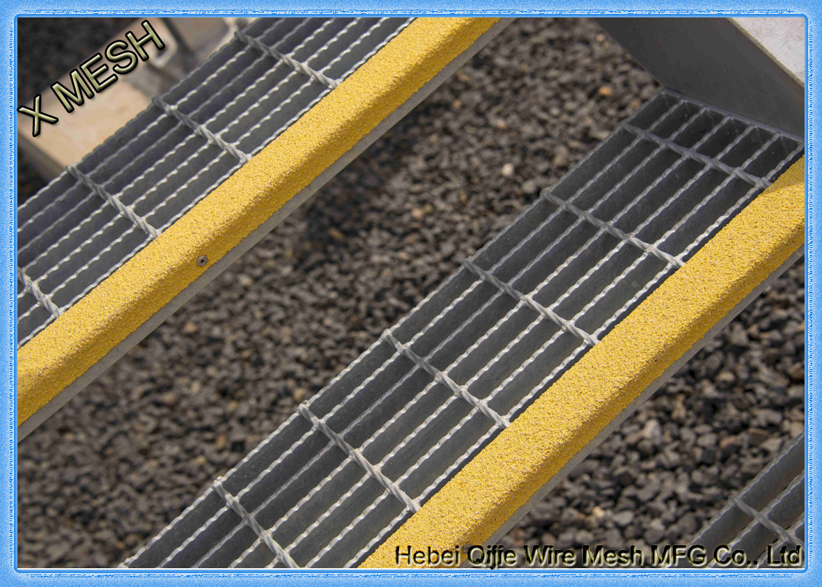 Serrated Welded Steel Bar Galvanized Grating Step For Floor Application