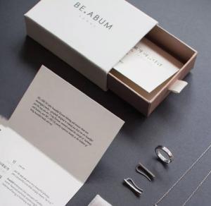 China Pantone Ring Jewelry Packaging Box Kraft Varnish Paper Gift Box on sale