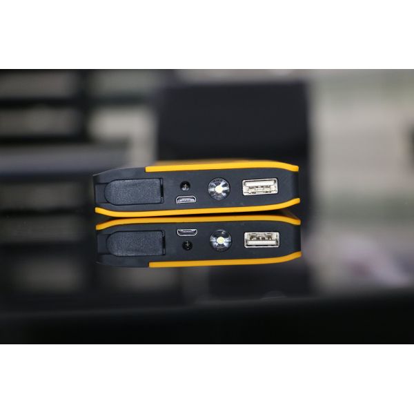 12V Portable Charger Compact Jump Starters Ultrasafe 6600mAh / 8000mAh