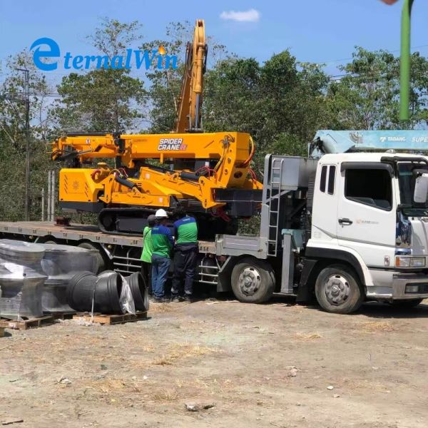 Feather Lifting Highest Spider Crawler Crane with Max Working Radius of 11 M and Maximum Lifting Height of 21 Meters