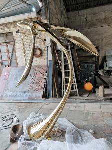 Wholesale Plating Titanium Modern Metal Sculpture Pool Tall Abstract Sculpture from china suppliers