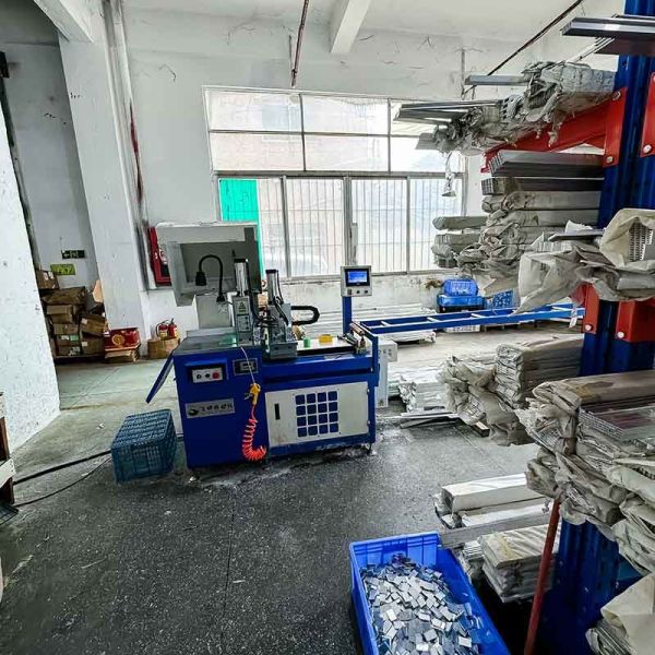 Customized Alumiun Heat Sink Car CNC Machining Parts OEM