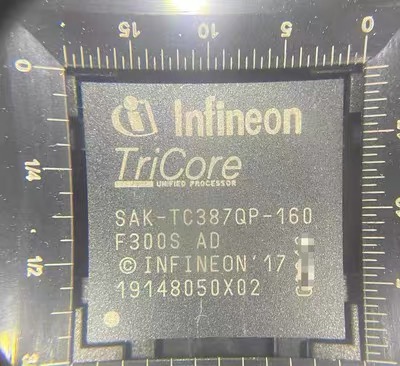 IC Wireless GPS Module SAK-TC387QP-160F300S AD Small And Compact