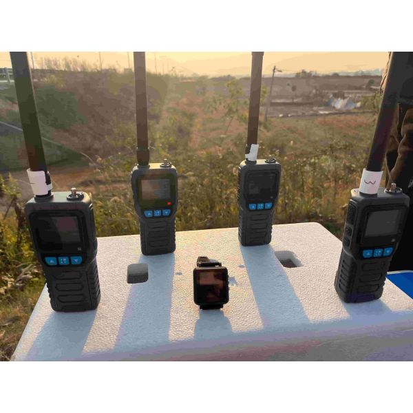 2.0-inch Screen Size Portable Drone Detector High-Performance And Responsive Detection With Wrist Watch