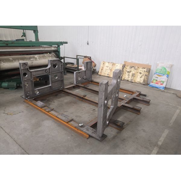 72 R / Minute Wire Mesh Weaving Machine With Selvage Energy Efficiency