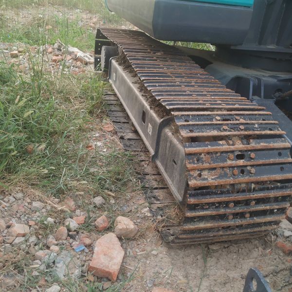 Japan Used Kobelco Excavator Sk75 Kobelco Small Excavator 7 Ton