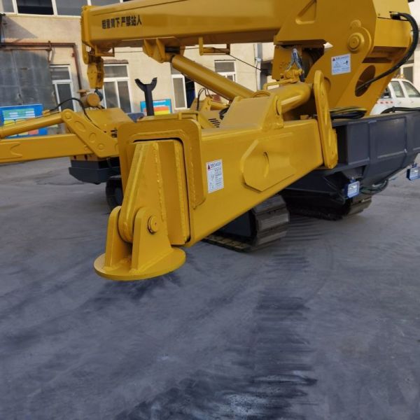 12 Ton Lifting Capacity Spider Crawler Crane with Telescopic Boom and 1 Year Warranty