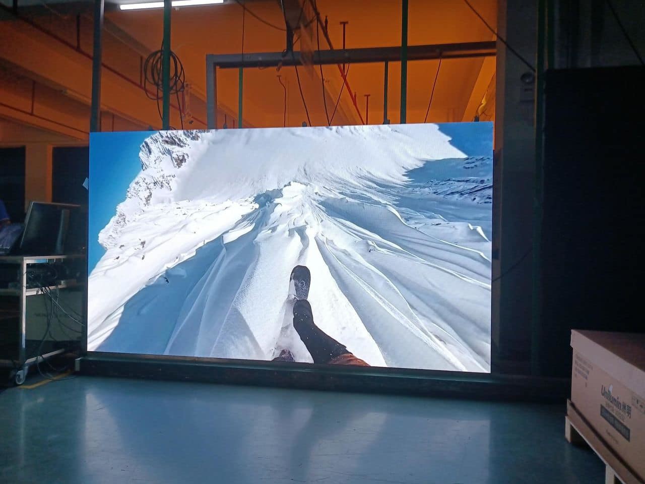32*32 Module Resolution Fixed Led Display with Performance and Customized Aluminum Material