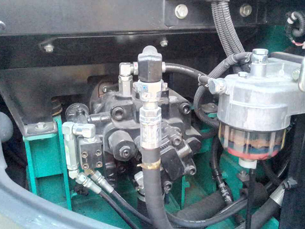 Kobelco SK200 Used Crawler Excavator good condition Kobelco70 reasonable price for sale/second hand Japanese engine SK70 Kobelco 70