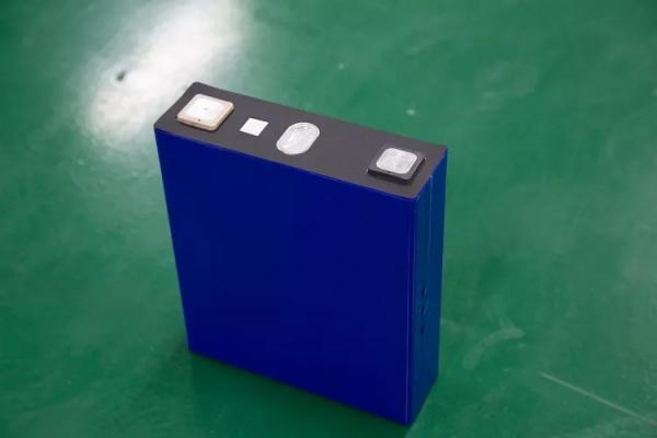 Quality Deep Cycles 105ah 3.2v LiFePO4 Battery Cell Prismatic Lithium Ion Battery for sale