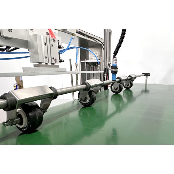 YIMU YM210D Automatic Labeling Machine For Bag Card And Paper Ect. Flat Surface Label Applicator