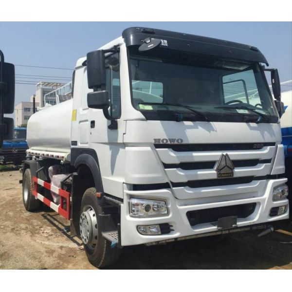 Automatic HOWO 6 Wheels Water Bowser Truck 15CBM / 12CBM Optional Color