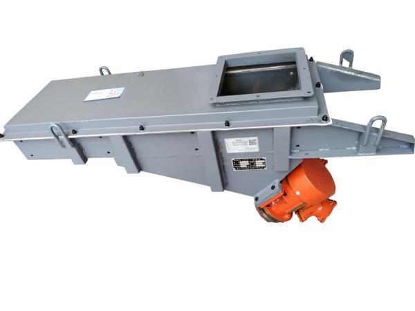 High Efficiency Suspension Installation Motor Vibrating Feeder Machine Simple
