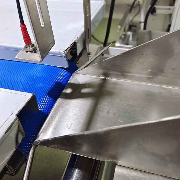 220V Gloves Automatic Flow Packing Machine / Wrapping Machine Servo Driven 2.8KW