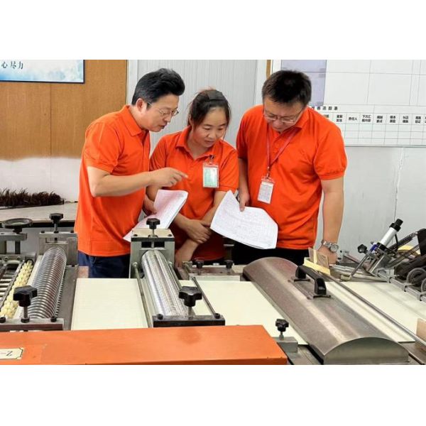 High Performance Factory Wholesale AIR FILTER for Hyundai Kia OE NO 97133-2E260AT 8